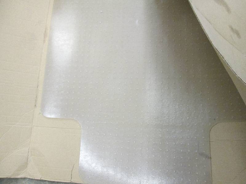 lot 118 image: Desk Size Floor Protector 4x3...