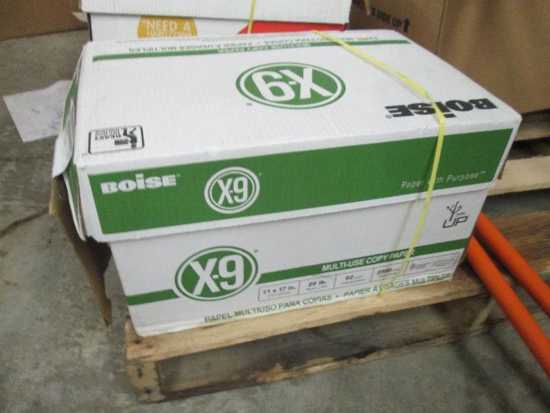 lot 160 image: Case of Boise 11x17 inch  20 lb Bri...