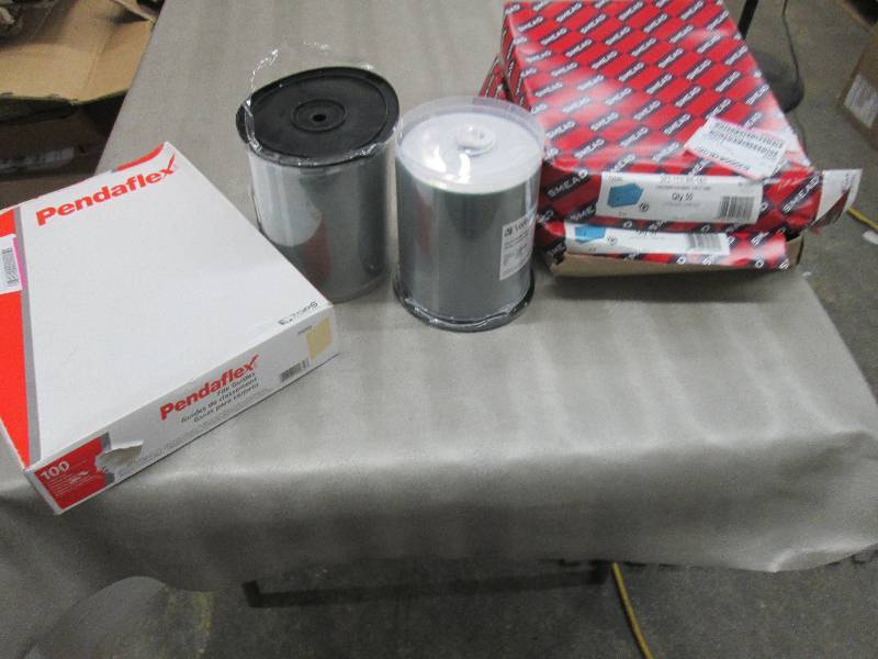 lot 195 image: 2 Boxes of 50 Smead Blue Fastener F...