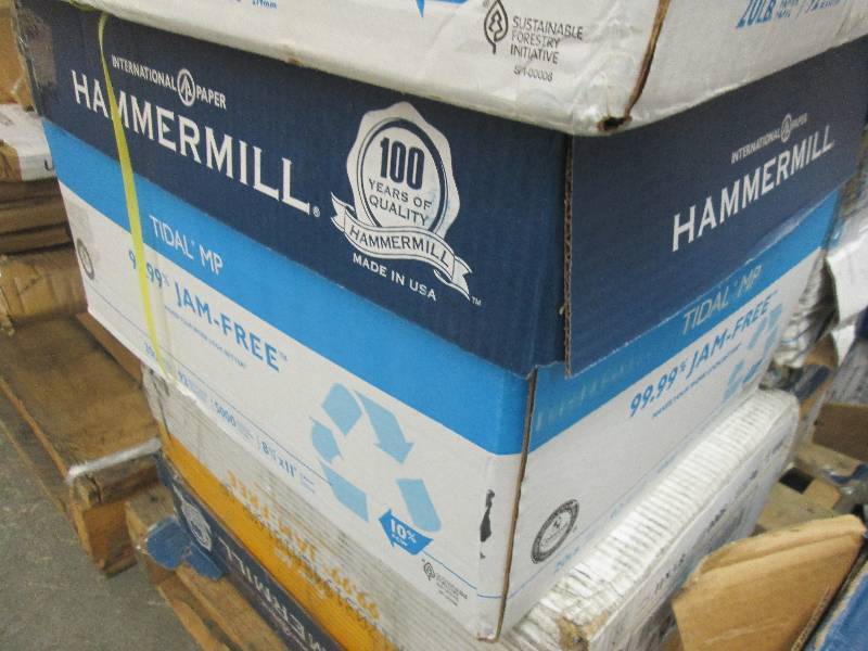 lot 202 image: Case of Hammermill 8.5x11 inch 20 l...
