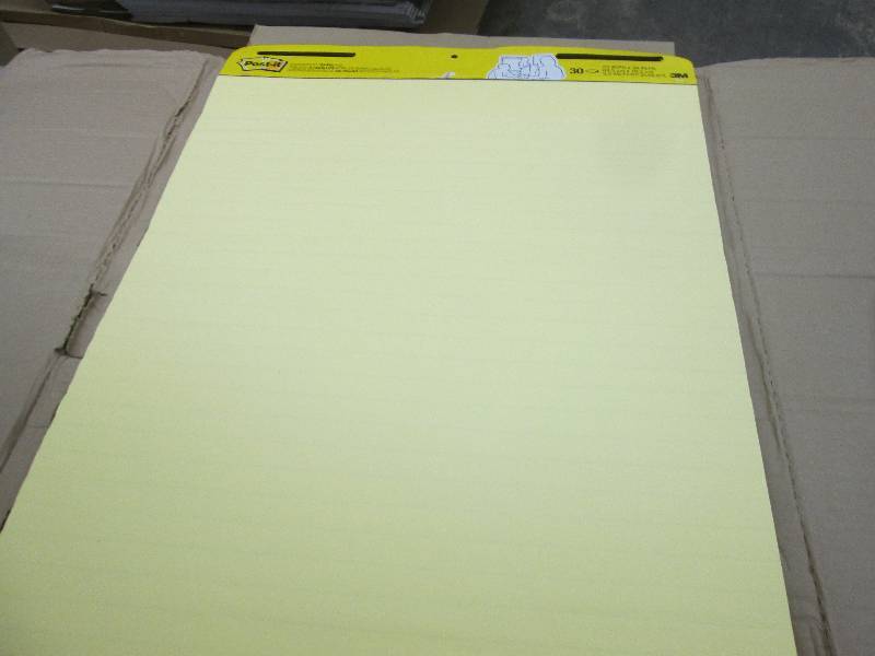 lot 235 image: Post-it Easel Pads Self-Stick Easel...