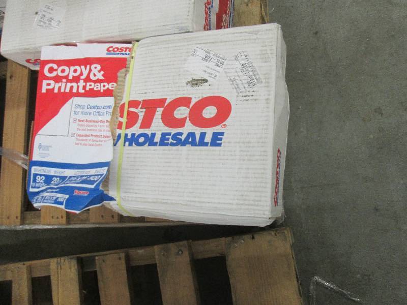 lot 258 image: Case of Costco 8.5x11 inch 20 lb Br...