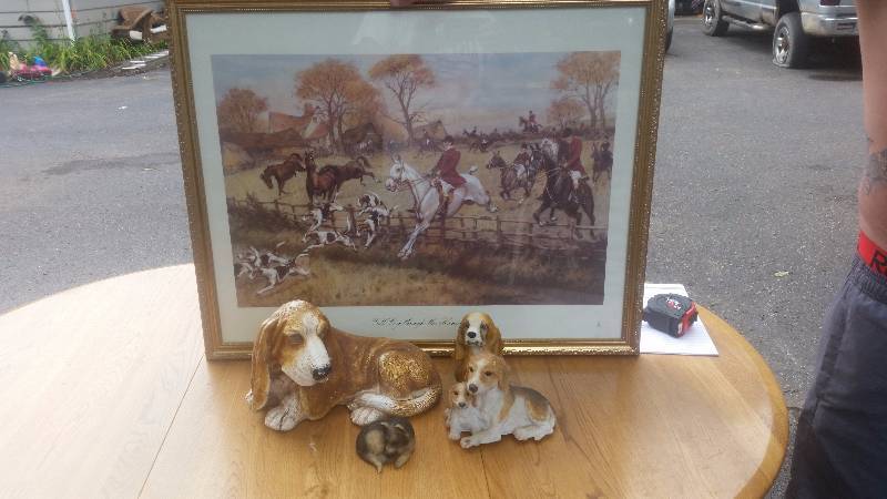 lot 51 image: 24x30 -Full Cry Through The Homestead- Print, 4-Dog Figurines