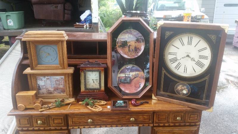 lot 56 image: Clocks, Collector Plates