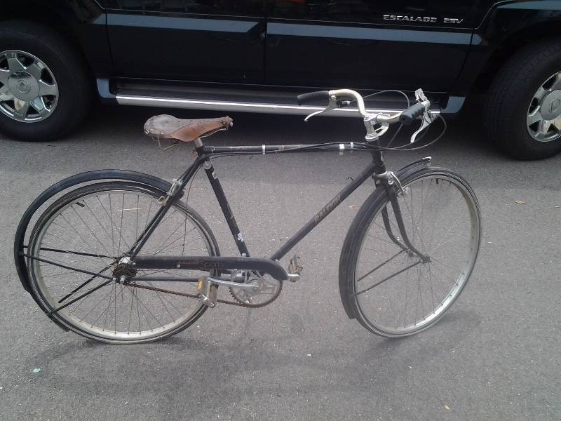 lot 4 image: Vintage Raleigh Mens Bike -Made In England-