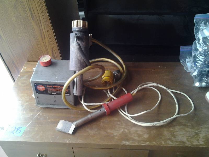 lot 9 image: Ados Hot Shot Gun-For Use With Thermobond Adhesive Melt & Volta Wand