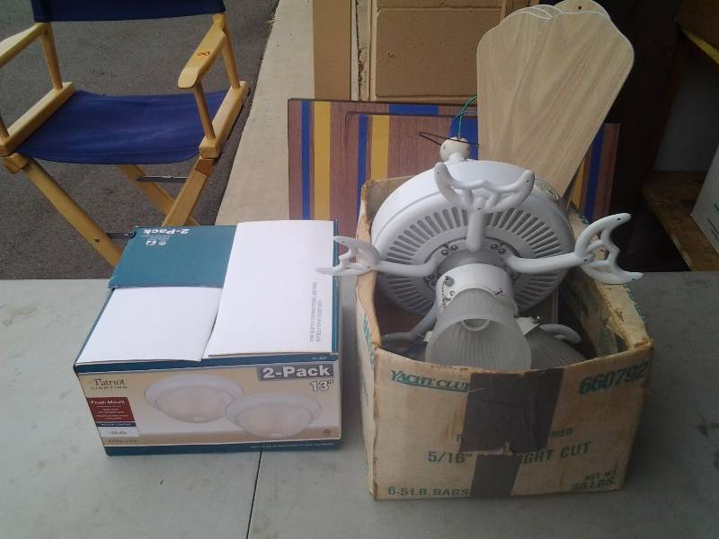 lot 16 image: Hampton Bay Ceiling Fan-Complete, Works & New White Ceiling Fixture 13 Inches