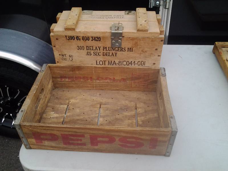 lot 18 image: Pepsi Cola Crate, Fuse Crate