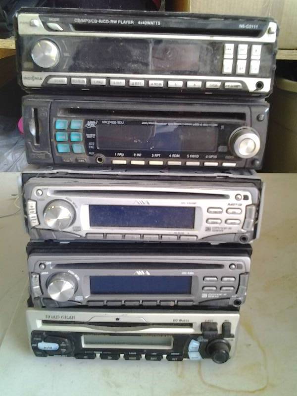 lot 67 image: 5-Assorted Car Stereos (Insignia, Road Gear, Virtual Reality)