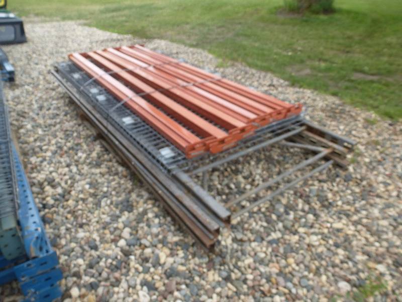 lot 3 image: Pallet Racking