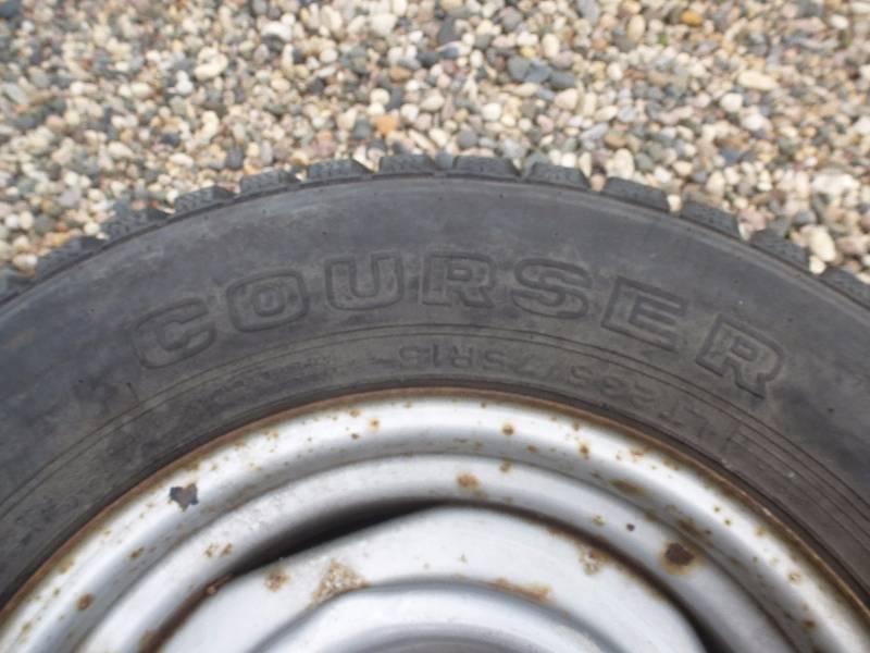 lot 7 image: Courser Tires & Rims
