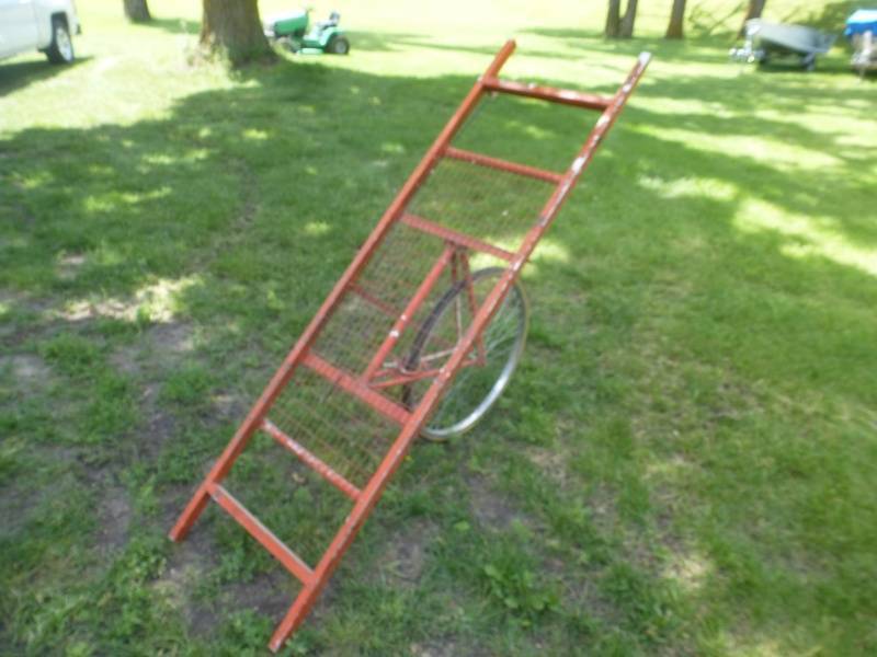 lot 13 image: Deer Cart