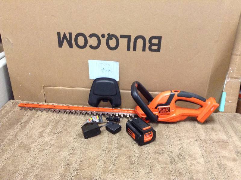 Black and Decker LHT2436 40V Max Cordless Lithium 24 in Hedge Trimmer
