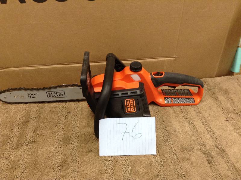 Black and Decker 12 in Chain Saw 40