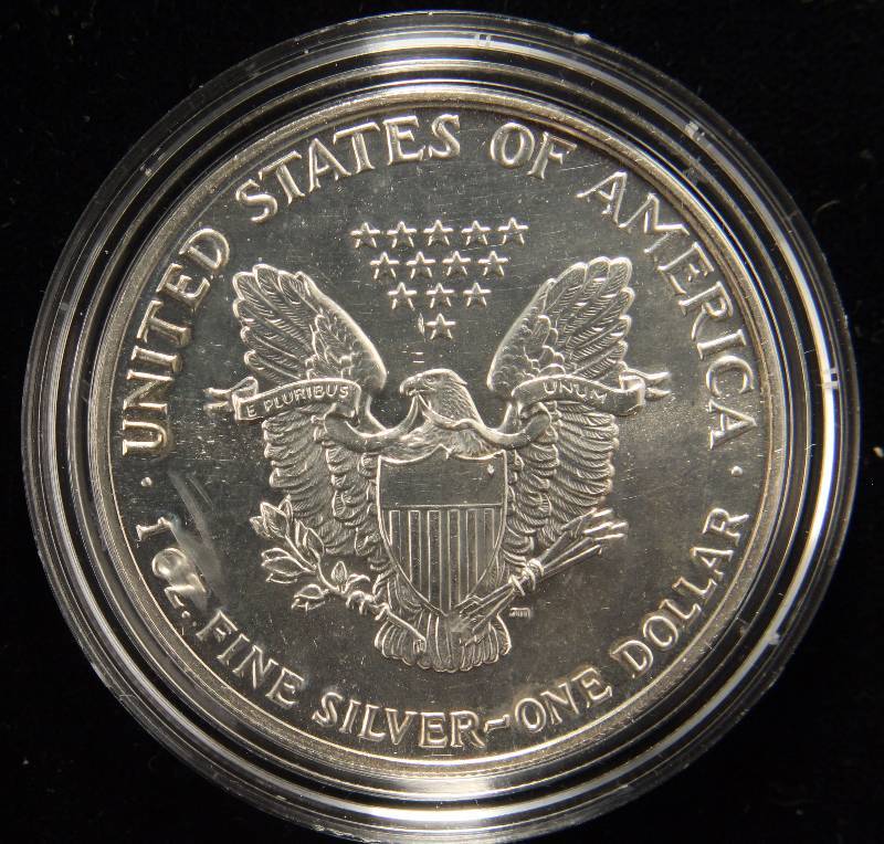 1990 AMERICAN SILVER EAGLE 1 TROY OZ. .999 FINE SILVER DOLLAR IN AIRTITE HOLDER