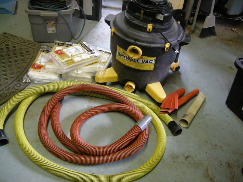 lot 20 image: Drywall Vac