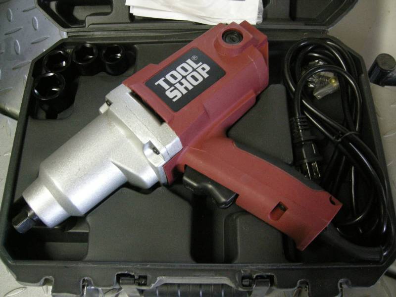 lot 21 image: Tool Shop 12 Impact Wrench