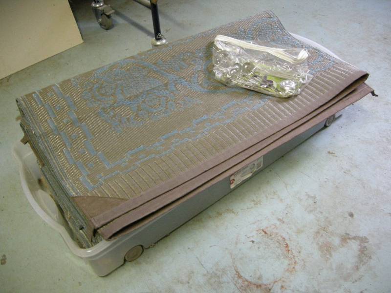 lot 38 image: Camper Patio Rug