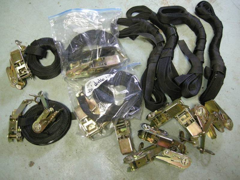 lot 41 image: Eight Heavy Duty Double Ratchet Straps