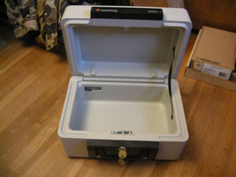 lot 96 image: Sentry Fire Safe
