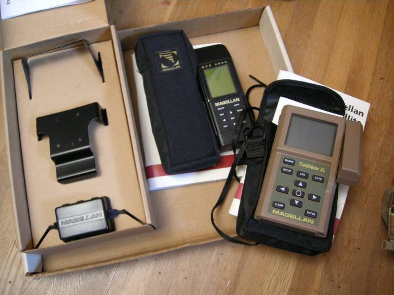 lot 129 image: Magellan GPS Devices