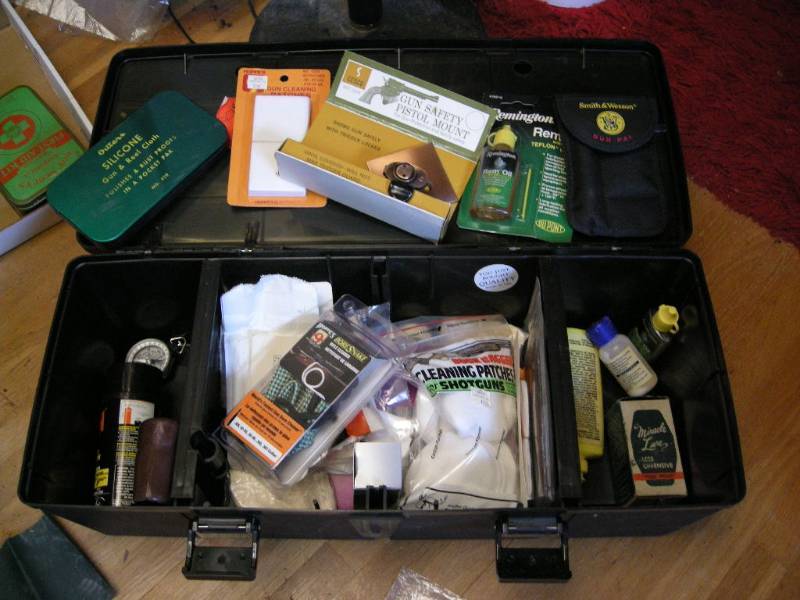 lot 131 image: Gun Cleaning Items