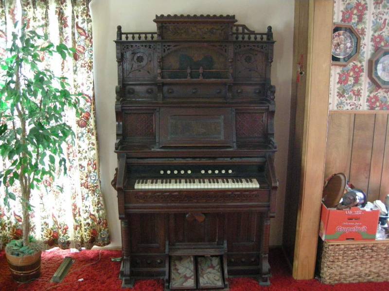 lot 137 image: Antique Kimball Reed Organ