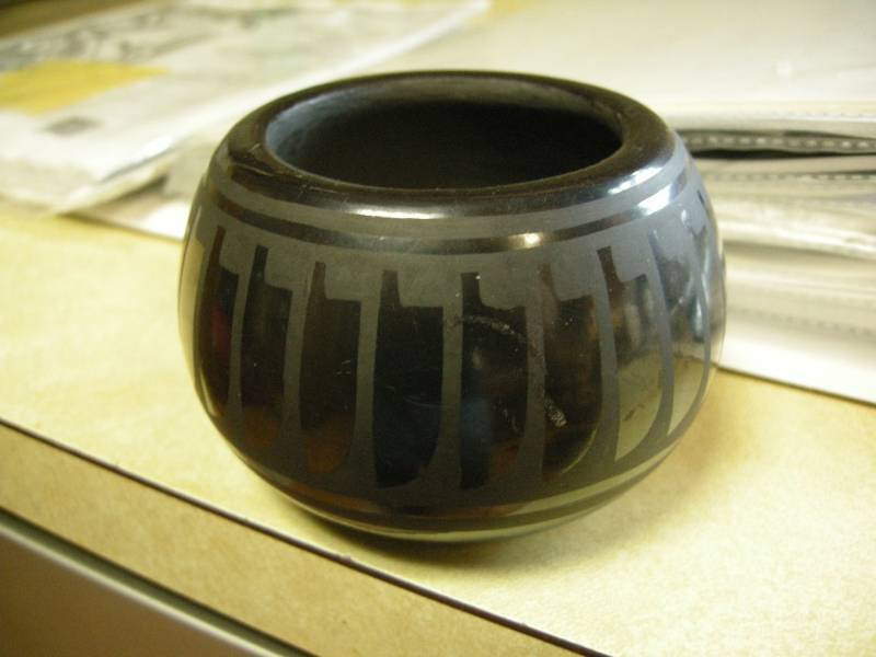 lot 148 image: Native American Pottery Piece