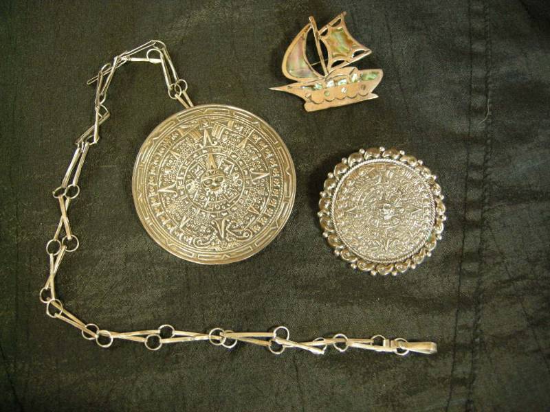 lot 156 image: Vintage Central America Silver