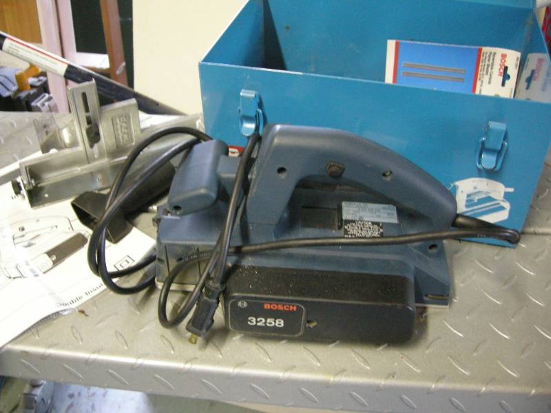 lot 185 image: Bosch Power Plane