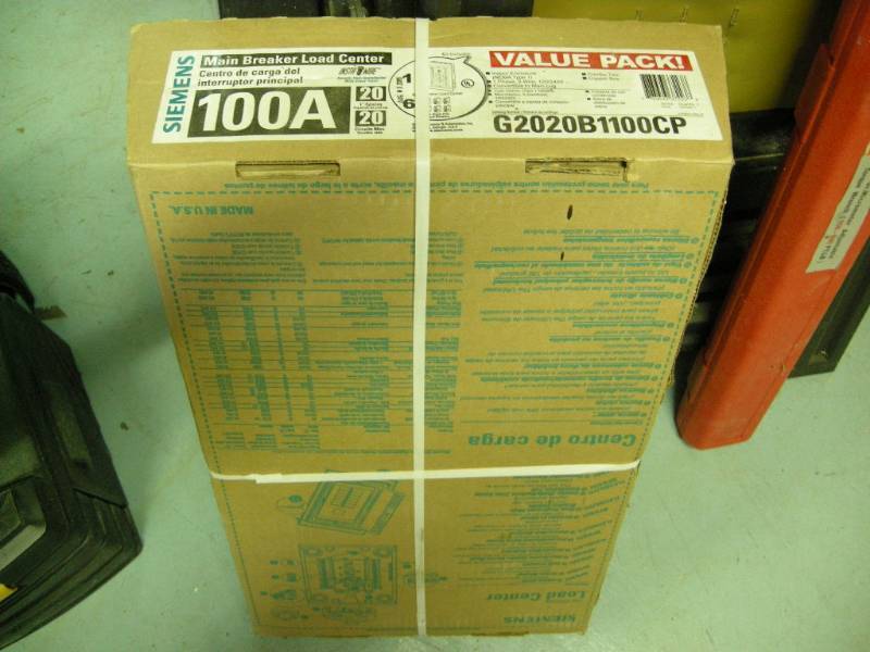 lot 213 image: Siemens 100A Main Breaker Load Center