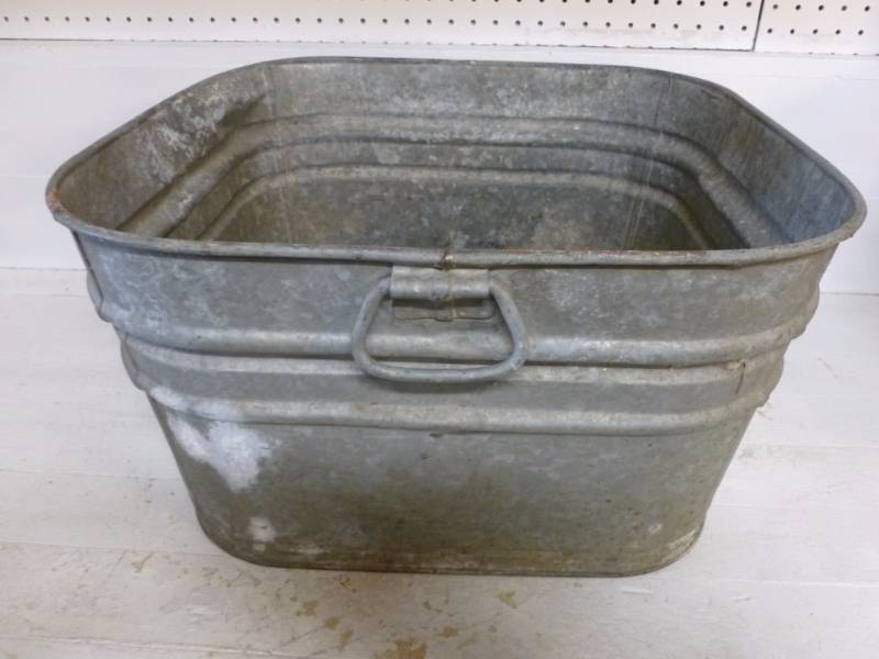 lot 20 image: Vintage Wash Tub