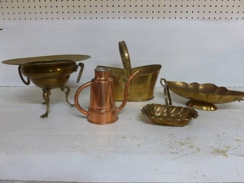 lot 30 image: Vintage Brass