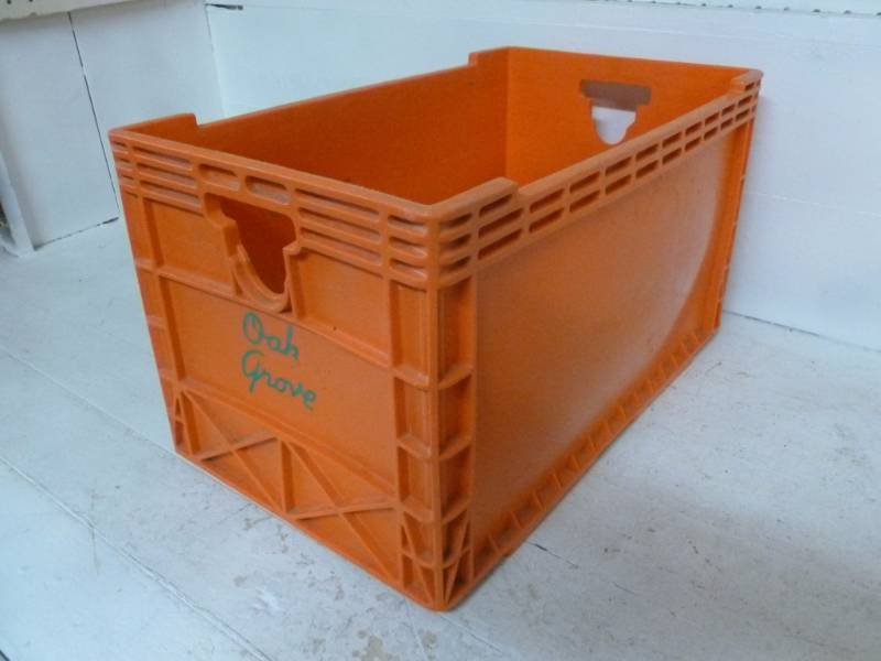 lot 33 image: Dairy Crate
