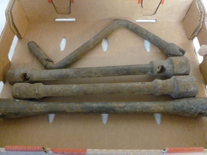 lot 35 image: Implement Tools