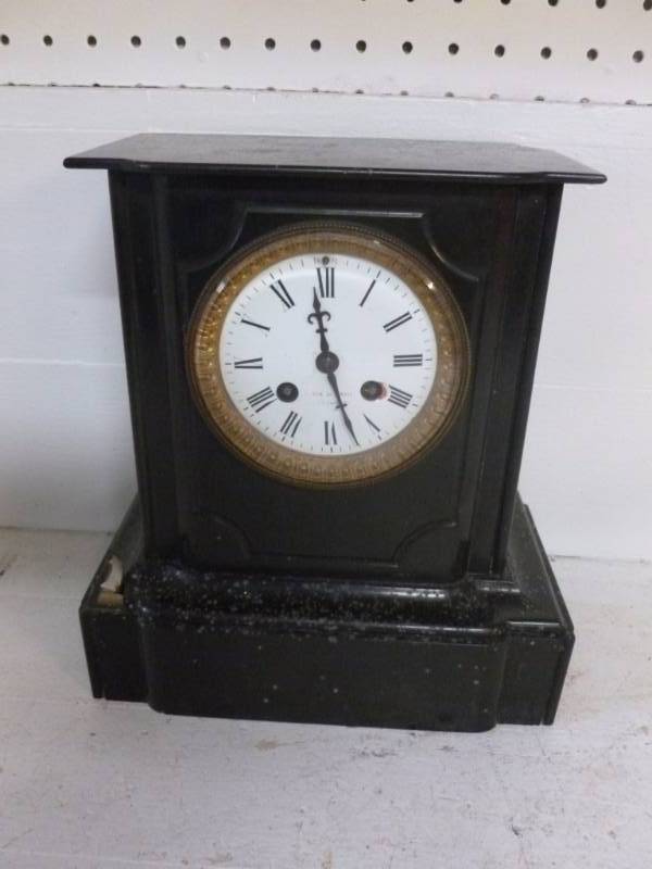 lot 47 image: Antique Mantle Clock