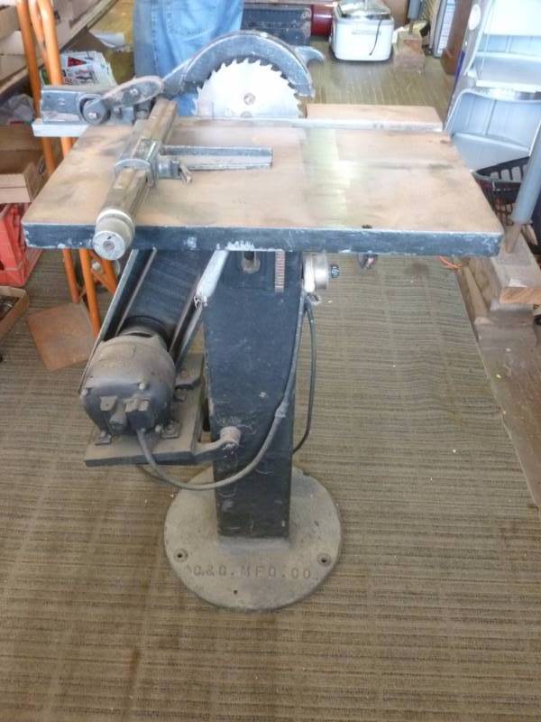 lot 52 image: Vintage Printer Press Equipment