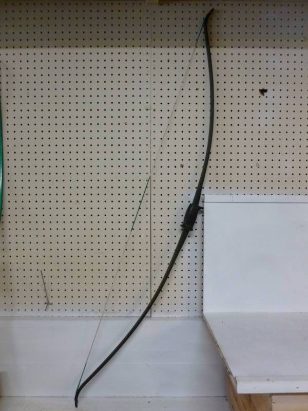lot 69 image: Vintage Outers Bow