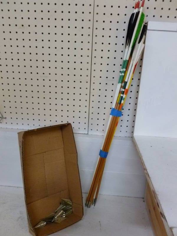 lot 71 image: Vintage Arrows