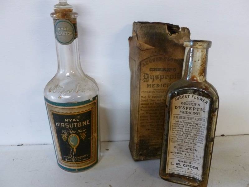 lot 77 image: Antique Pharmaceutical
