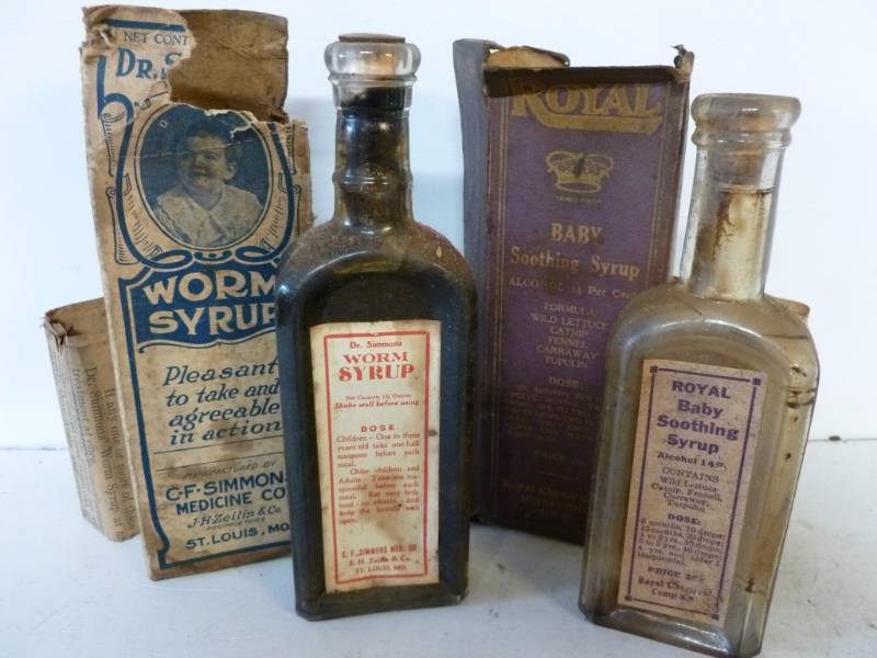 lot 80 image: Antique Pharmaceutical