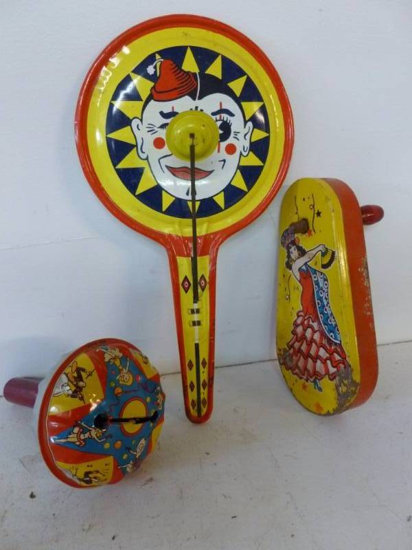 lot 87 image: Vintage Tin Toys