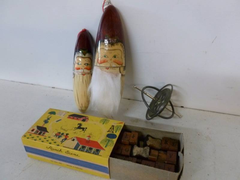 lot 88 image: Vintage Items