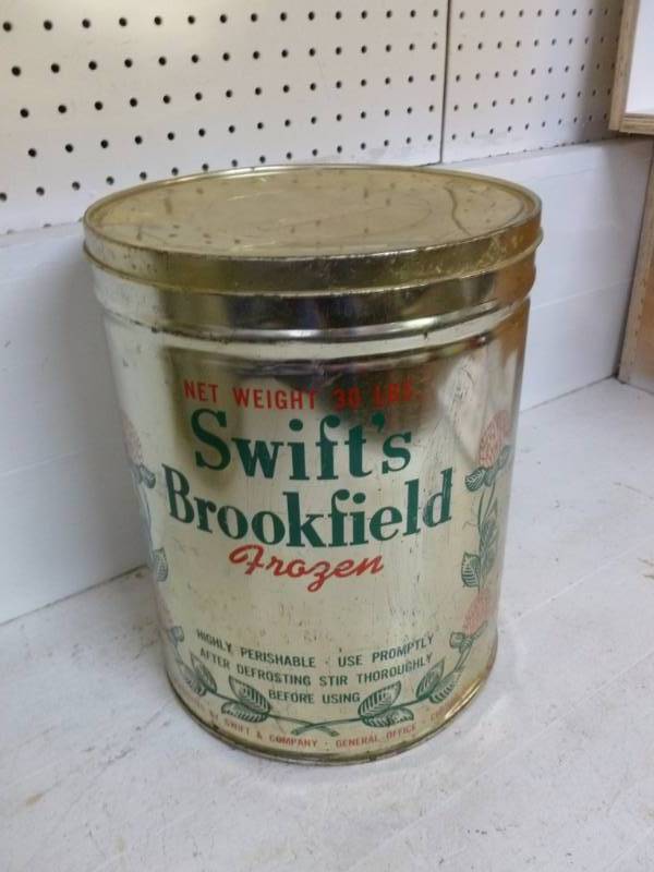 lot 108 image: Vintage Metal Container