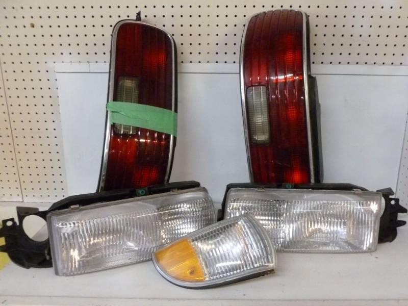 lot 129 image: Car Parts