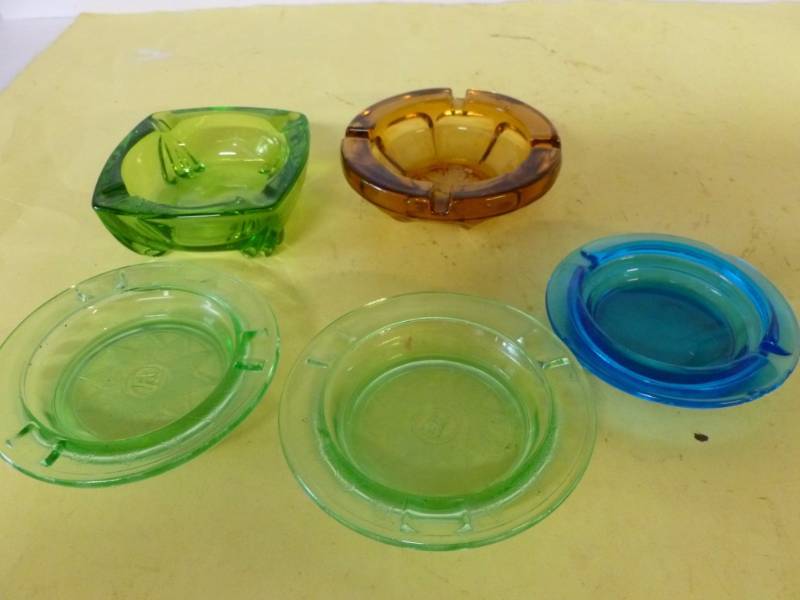 lot 142 image: Vintage Ashtrays