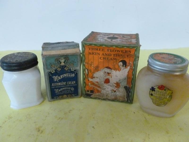 lot 162 image: Antique Pharmaceutical