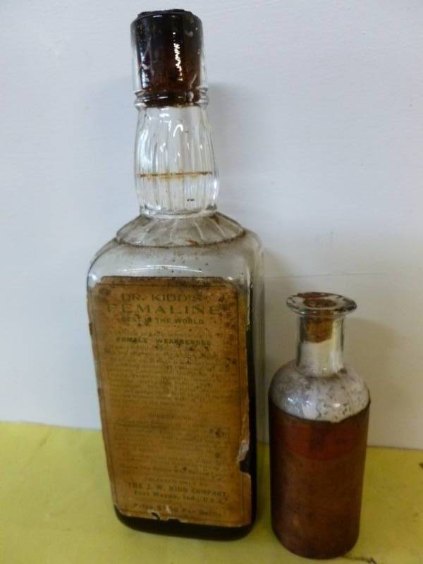 lot 163 image: Antique Pharmaceutical