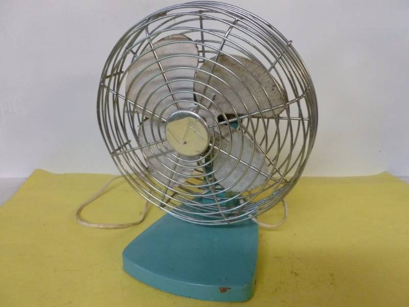lot 202 image: Vintage Fan