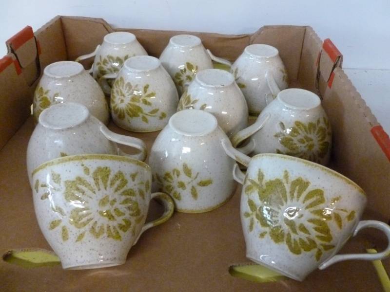lot 244 image: Red Wing Cups